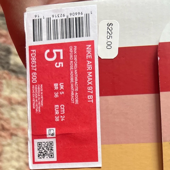 Nike Air Max Be True 2023 Pride Sneakers BNWT 5.5/7 - Picture 8 of 8